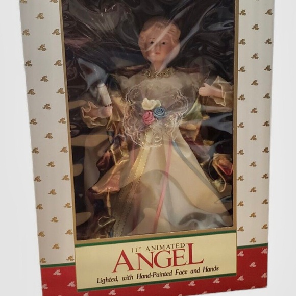 Holiday Classics treetop/tabletop animated Angel Figurine - Picture 10 of 12